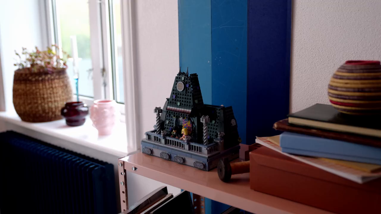 Конструктор LEGO Wednesday Комната Венздей и Энид 705 деталей