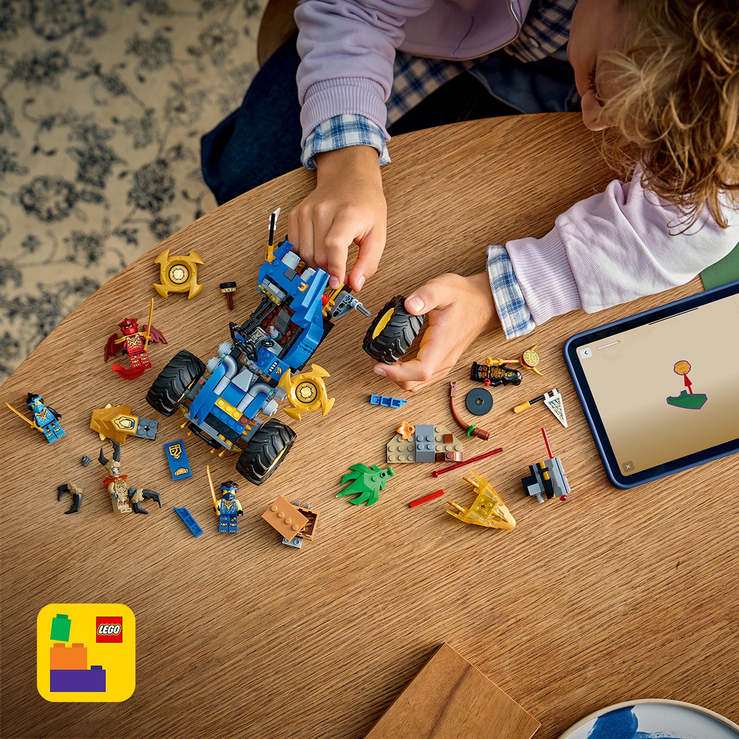 Конструктор LEGO Ninjago Автомобиль-трансформер Джея 387 деталей