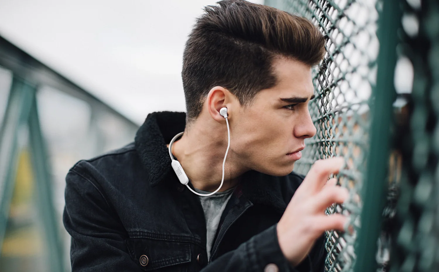 Фірмовий звук JBL Pure Bass у навушниках JBL Tune 125BT