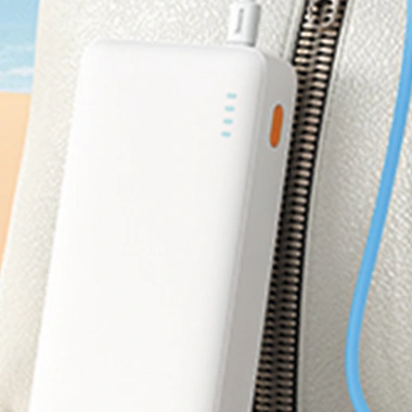 Павербанк Baseus Airpow заряджає смартфон у сумці