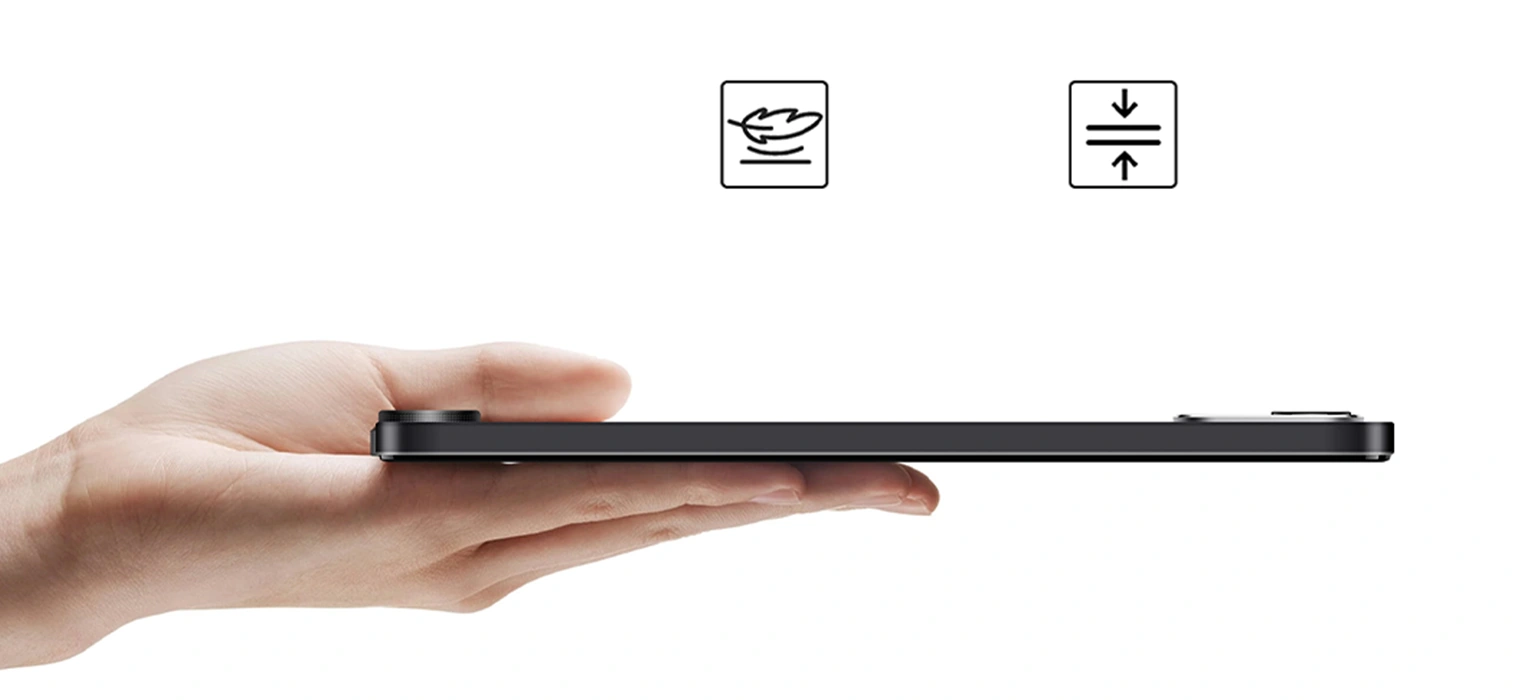Планшет Blackview ZENO 1 в руке — вес 336.5 г и толщина 8.2 мм
