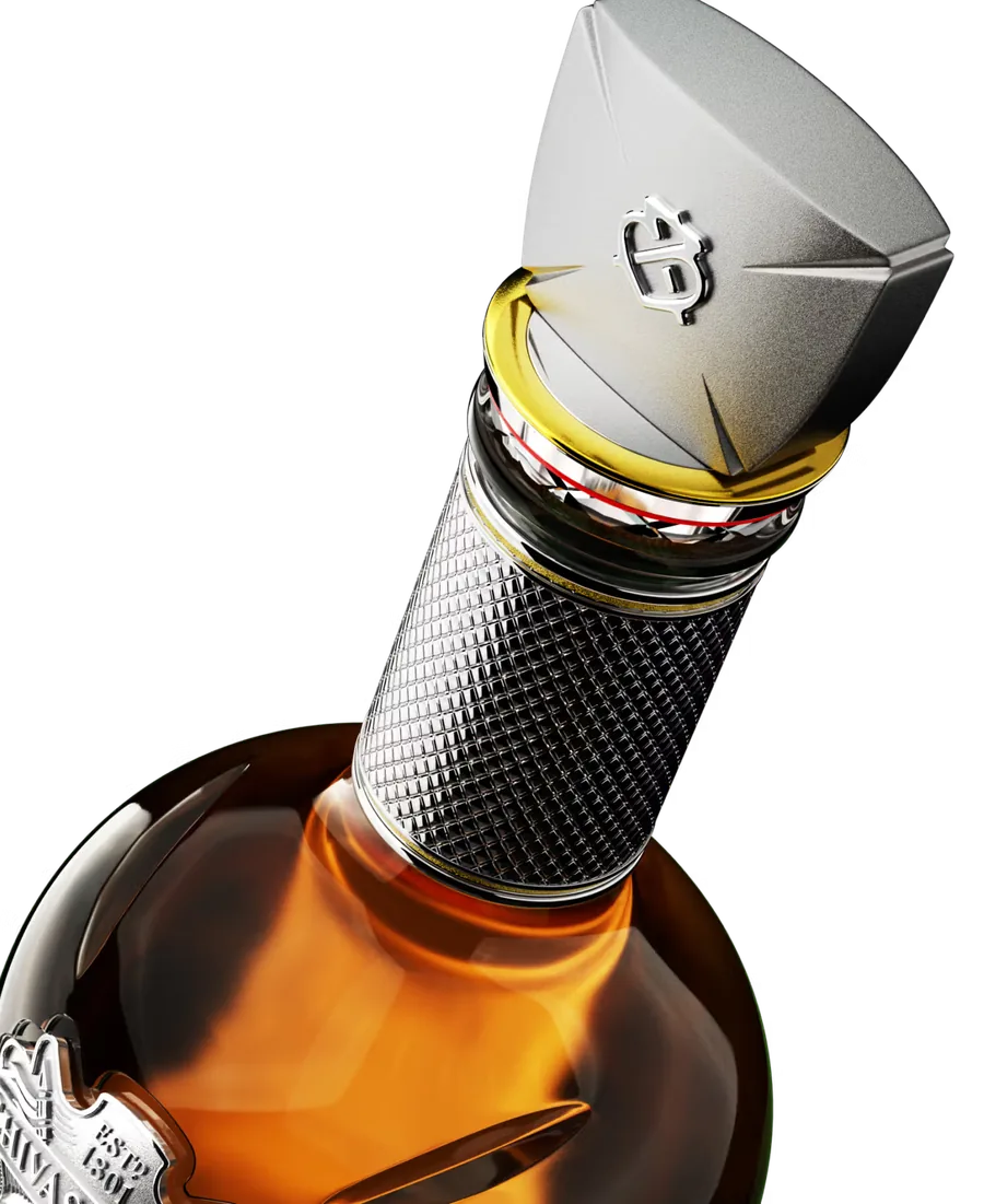 Горлышко декантера Chivas Regal The Icon крупным планом