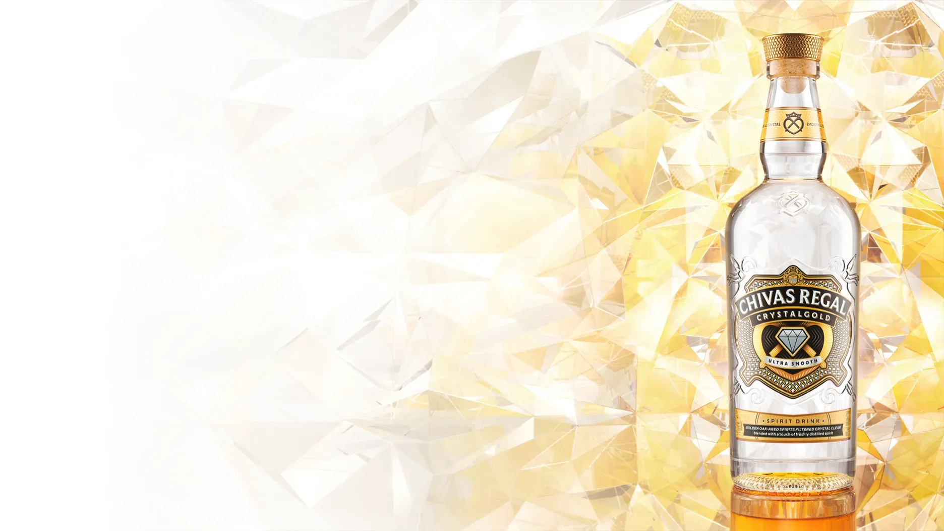 Бутылка Chivas Regal Crystal Gold среди кристаллов льда