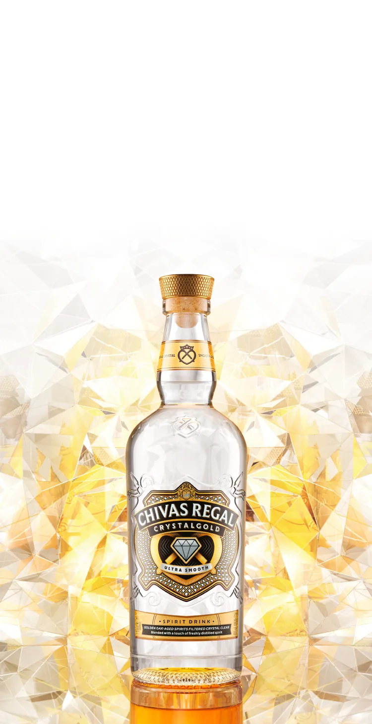 Бутылка Chivas Regal Crystal Gold среди кристаллов льда