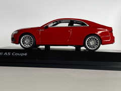 Автомодель Audi A5 Coupe червона 1:43 Spark – іграшки з