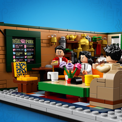 LEGO Ideas: Friends The Television Series Central Perk - 1070 Piece Bu —  MyShopville