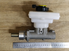 ふー Главный тормозной цилиндр (с бачком) HMPX PARTS FD-818-002