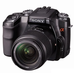 α100 SONY + DSLR α100高倍率ズームレンズキット デジタル一眼レフ SONY | Amazon 35~105mm） ズーム2本（80~200mm, デジタルカメラ