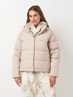 【pma】【新品タグ付き】Heve CLOUDブルゾン バニラ 新品タグ付き☆heve CLOUDブルゾン バニラ heve CLOUDブルゾン バニラ