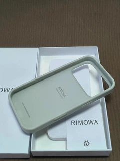Чехол панель The RIMOWA Aluminium Case для Apple iPhone 17 Pro Max