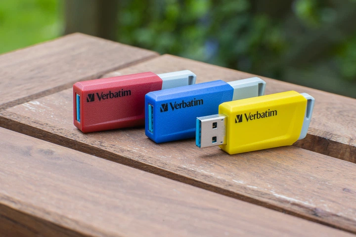 Флеш пам'ять Verbatim Store’n’Click 3Х USB 3.2 16 GB Red/Blue/Yellow (23942493068) - зображення 15