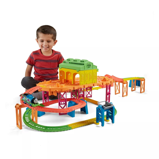 Thomas & friends trackmaster shop hyper glow station