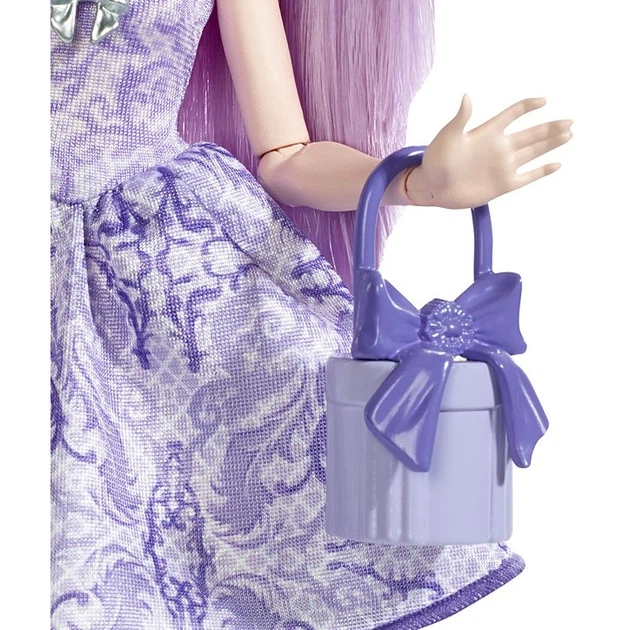Лялька Ever After High Duchess Swan Birthday Ball (DHM06) - Фото 3 Лялька Ever After High Duchess Swan Birthday Ball (DHM06) - зображення 3