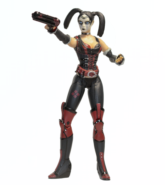 Игровая фигурка Харли Квин с аксессуарами из игры Аркхэм Сити, высота 17см - Harley Quinn, Arkham City DC Comics - Фото 4 Игровая фигурка Харли Квин с аксессуарами из игры Аркхэм Сити, высота 17см - Harley Quinn, Arkham City DC Comics - изображение 4