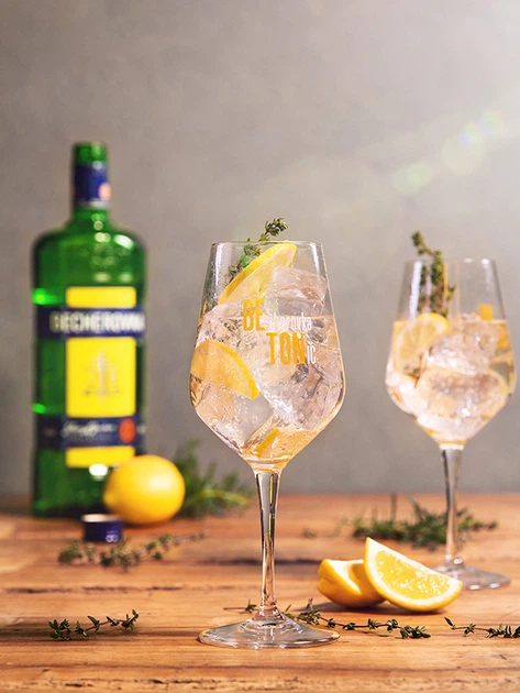 Ликерная настойка на травах Becherovka 0.7 л 38% (8594405101049) - Фото 5 Ликерная настойка на травах Becherovka 0.7 л 38% (8594405101049) - изображение 5