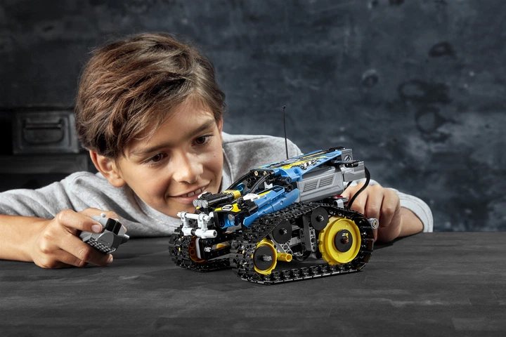 Конструктор LEGO TECHNIC Скоростной вездеход с ДУ 324 детали