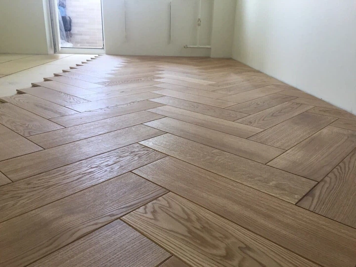 ROZETKA | Масивна паркетна дошка Ялинка дуб Елеганс 400x100x20мм кв. м. –  купити в Києві, Україні за низькою ціною