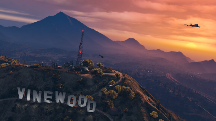 Гра Grand Theft Auto V Premium Edition для PS4 (Blu-ray диск) - зображення 4