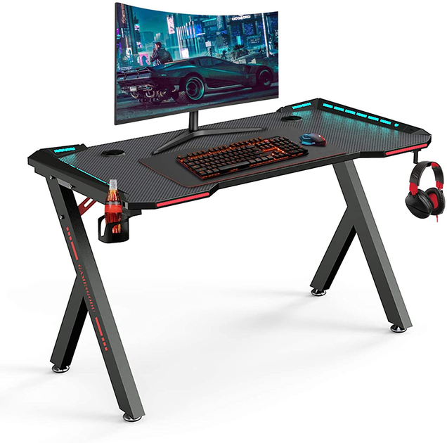 Игровой стол для компьютера с подсветкой