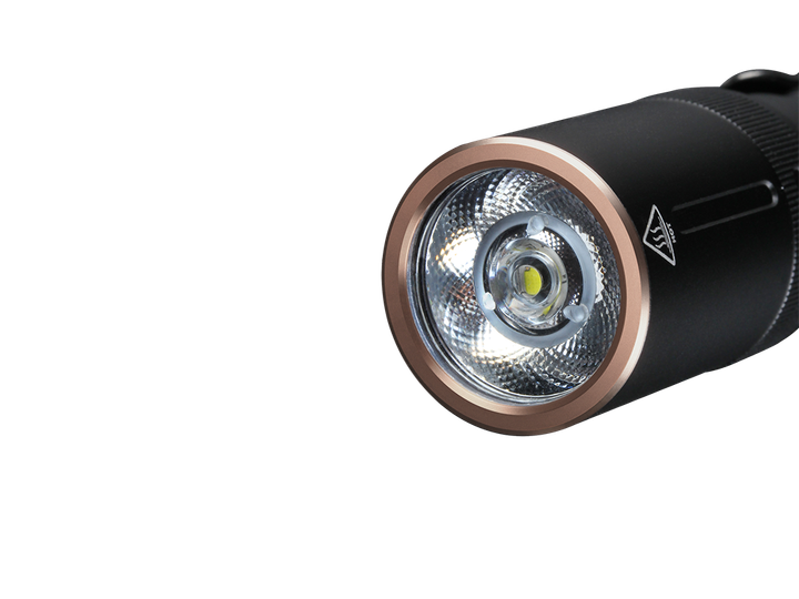 Ручной фонарь Fenix E20 V2.0 (350Лм, IP68, дальность 126м, АА) - изображение 3