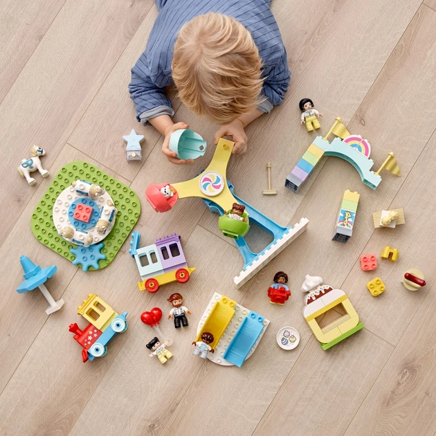 Конструктор LEGO DUPLO Парк розваг 95 деталей (10956) - зображення 5
