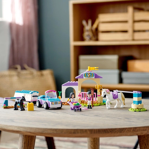 Zestaw klocków LEGO Friends Szkółka jeździecka i przyczepa dla konia 148 elementów (41441) - obraz 5