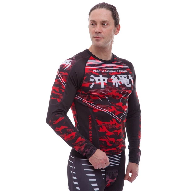 Рашгард мужской с длинным рукавом Venum Okinawa 9504 размер 2XL (50-52) Black-Red - Фото 1 Рашгард мужской с длинным рукавом Venum Okinawa 9504 размер 2XL (50-52) Black-Red - изображение 1