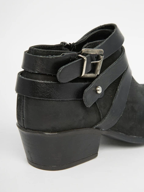 Чорні ботильйони в стилі вестерн з ремінцями Steve Madden SM261019-18 36 (7285236) Чорний - Фото 2 Чорні ботильйони в стилі вестерн з ремінцями Steve Madden SM261019-18 36 (7285236) Чорний - зображення 2