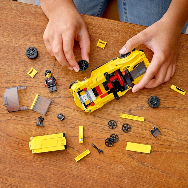 Конструктор LEGO Speed Champions Toyota GR Supra 299 деталей (76901) - зображення 4