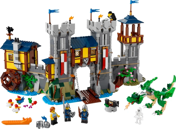 Конструктор LEGO Creator 3 в 1 Средневековый замок 1426 деталей