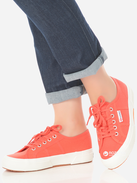 superga red coral