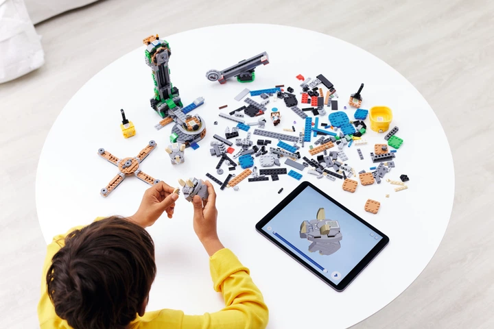 Zestaw klocków LEGO Super Mario Zestaw dodatkowy Walka z Reznorami 862 elementy (71390) - obraz 3