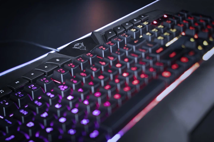 Клавиатура проводная Trust GXT 881 ODYSS Semi-Mech Keyboard USB