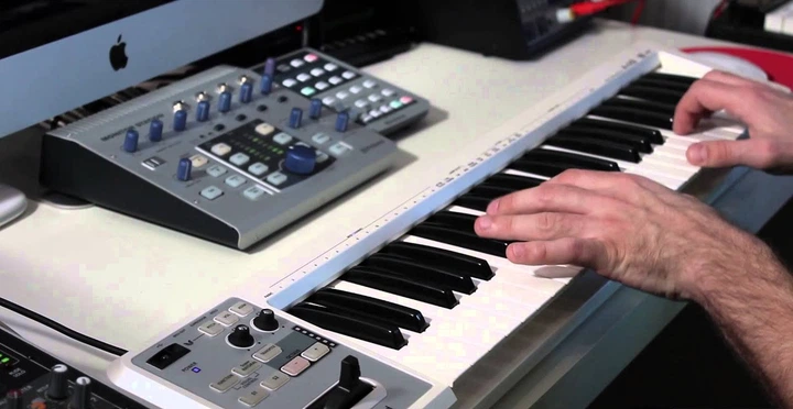 MIDI-клавіатура Roland A49 White – фото, відгуки, характеристики в