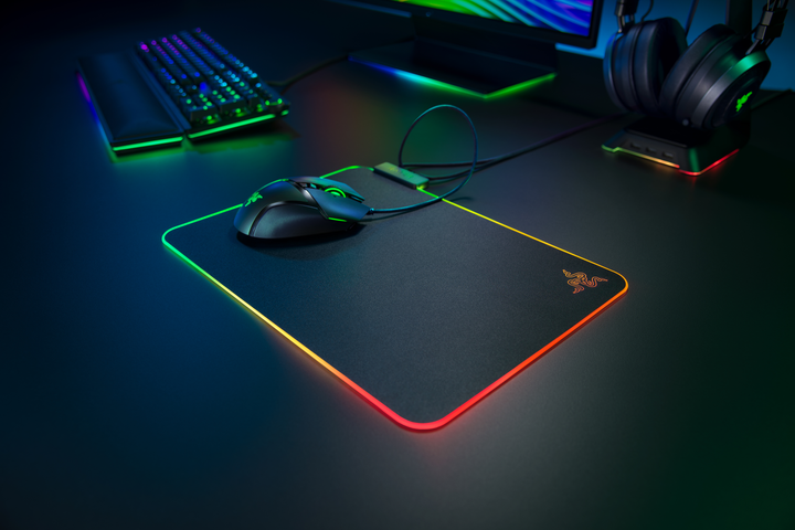 Игровая поверхность Razer Firefly V2 Speed Control (RZ02-03020100-R3M1) - изображение 4