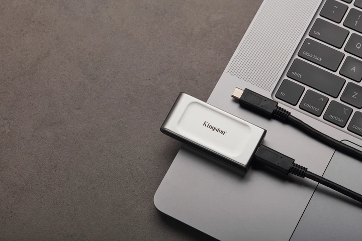 Dysk SSD Kingston XS2000 Portable 2TB USB 3.2 Gen2 (2x2) typu C IP55 3D NAND (SXS2000/2000G) - obraz 8