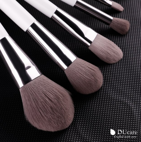 Набір професійних кистей для макіяжу DUcare Makeup набір кистей 8шт (JDUcare8) - зображення 6
