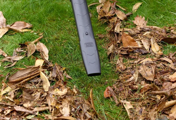 Odkurzacz ogrodowy elektryczny Black+Decker BEBLV301 - obraz 9