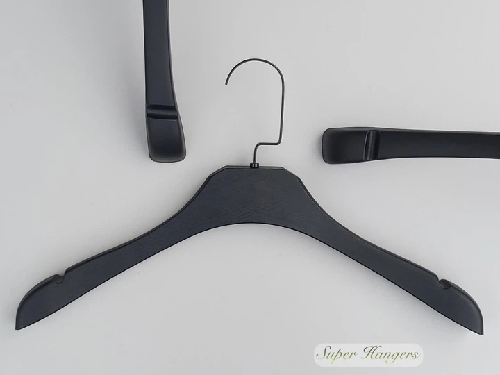 Плечики вешалки Hanger TZC0065 39 см пластмассовые под дерево черного цвета - Фото 1 Плечики вешалки Hanger TZC0065 39 см пластмассовые под дерево черного цвета - изображение 1