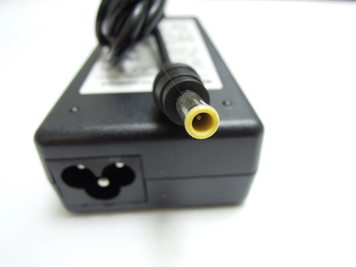 Блок питания для ноутбука Samsung 90W 19V 4.74A 5.5x3.0mm (3553) - Фото 3 Блок питания для ноутбука Samsung 90W 19V 4.74A 5.5x3.0mm (3553) - изображение 3