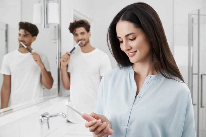 Набор электрических зубных щеток Oral-B Pulsonic Slim Luxe 4900 Черная и розовая (4210201396383) - изображение 13