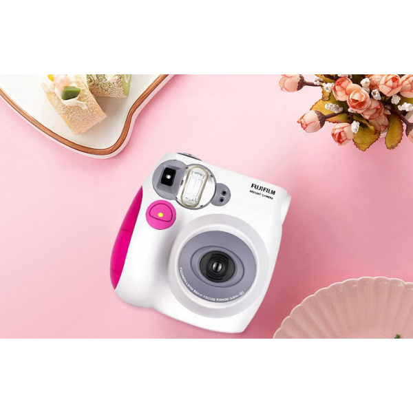 Камера моментальной печати Fujifilm Instant Camera White - Pink (instant-0011) - Фото 4 Камера моментальной печати Fujifilm Instant Camera White - Pink (instant-0011) - изображение 4