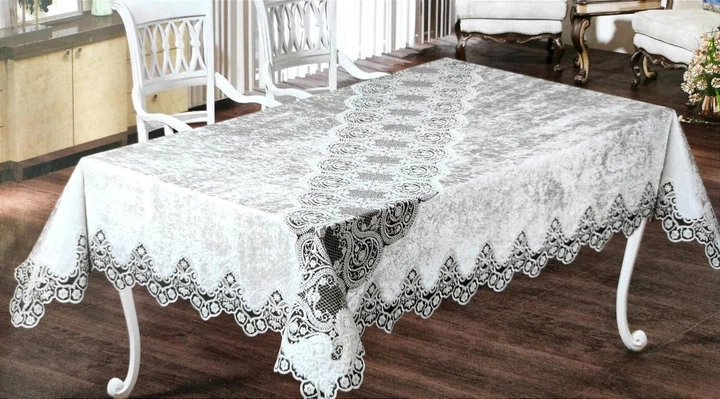 Скатертина Велюр Maison Royale 160x220 Victoria Powder - зображення 2