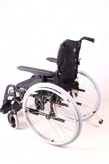 Инвалидная коляска Invacare Action 2 NG Облегченная 48 см (2000444004105) - изображение 2