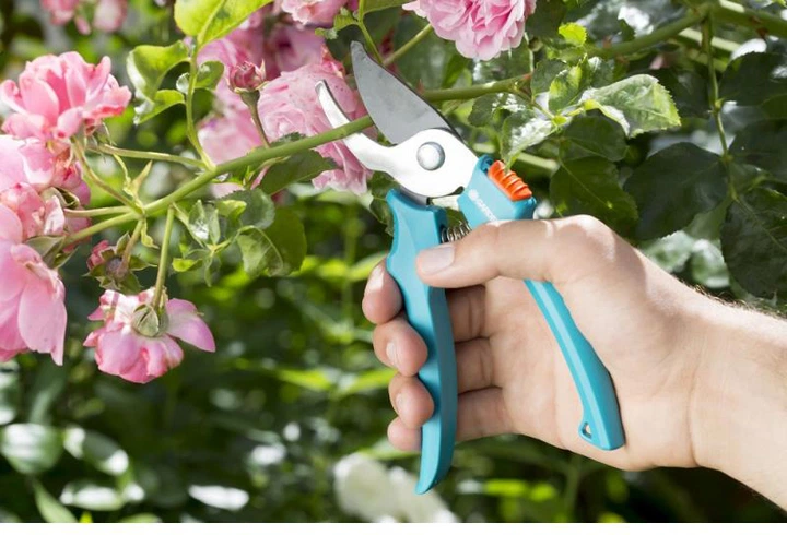 Набір ручного інструменту Gardena Starter Kit Секатор + кельня (12201-20.000.00) - зображення 6