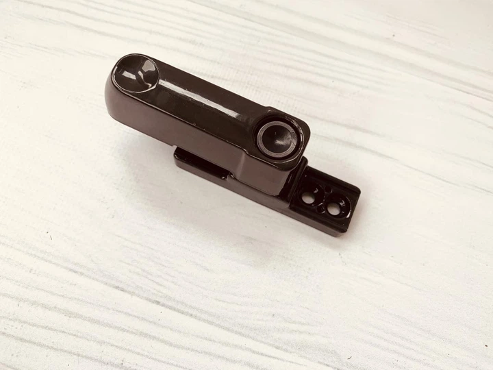 Блокиратор на окно противовзломный усиленный до 400 кг коричневый Akpen - изображение 3