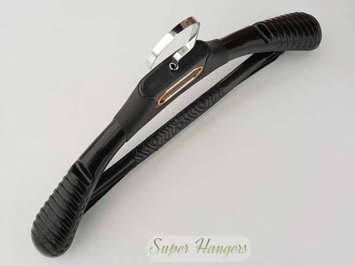 Плічка вішалки Hanger TZP8830 38 см пластмасові з ребристим плечем чорні - зображення 6