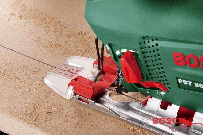 Электролобзик Bosch PST 700E, 500Вт, 3100 об/мин, в комплекте с кейсом, вес 17 кг (632502) - изображение 4