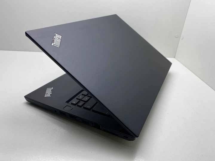 Ноутбук Lenovo ThinkPad T480  IPS  2K  Core I7  SSD 512 GB