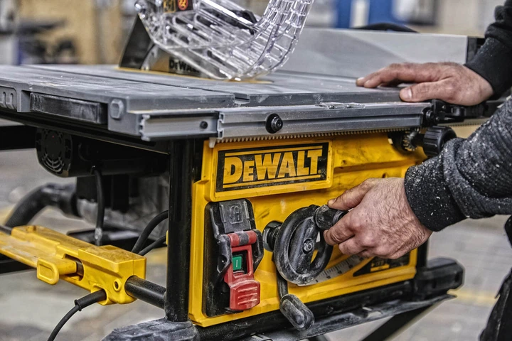 Pilarka stołowa DeWalt DWE7492 (DWE7492) - obraz 10